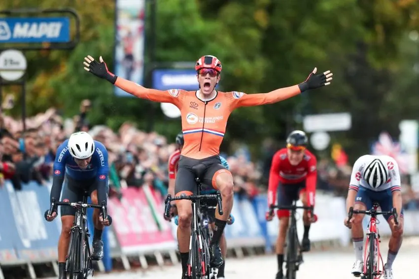 world-cup-–-u23:-nils-eekhoff-winner-and-disqualified,-samuele-battistella-#-yorkshire2019-#eekhoff-#battistella-#pidcock