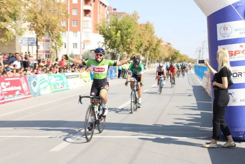 mevlana-tour:-ozgur-wins-the-1st-stage-in-front-of-hamza-#uci-#tourofmevlana-#-ozgur-#hamza-#-orken-#balkan