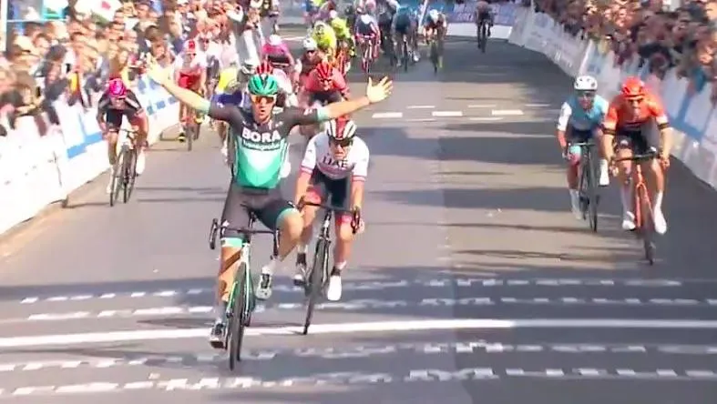 gp-fourmies:-ackermann-keeps-his-title,-nacer-bouhanni-fall-#gpfourmies-#ackermann-#bouhanni-#philipsen