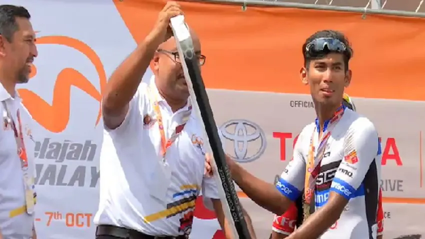 siak-tour:-mazuki-wins-the-1st-stage-in-front-of-ganjkhanlou-#uci-#tourdesiak-#mazuki-#ganjkhanlou-#bakk