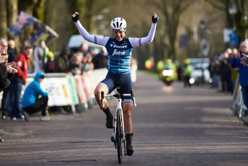 transfer:-audrey-cordon-ragot-extends-at-trek-segafredo-#cordonragot-#treksegafredo-#transfer-#plichta