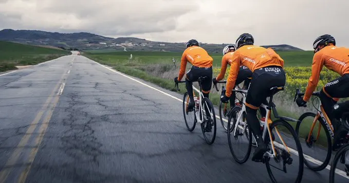 road:-the-fundacion-euskadi-dreams-of-the-worldtour-#euskadi-#fundacioneuskadi-#landa-#orbea-#ciclismo