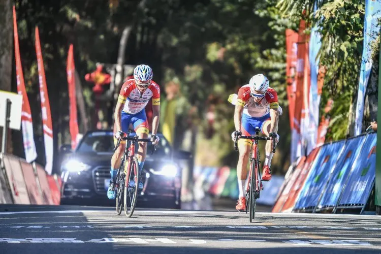 fuzhou-tower:-davidenok-entry-score-with-fedosseyev-#uci-#touroffuzhou-#davidenok-#fedosseyev-#lyu