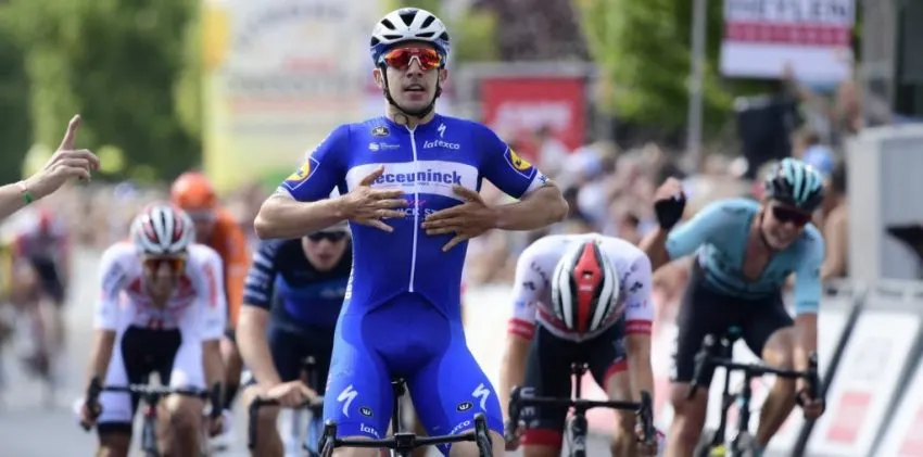 road:-hodeg-returns-on-a-training-bike-#hodeg-#deceuninckquickstep-#thewolfpack-#cycling