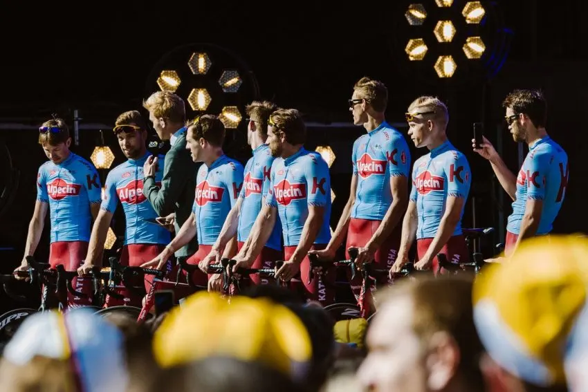 road:-katusha-alpecin-runners-receive-their-salary-#katushaalpecin-#uci-#politt-#navarro-#cycling