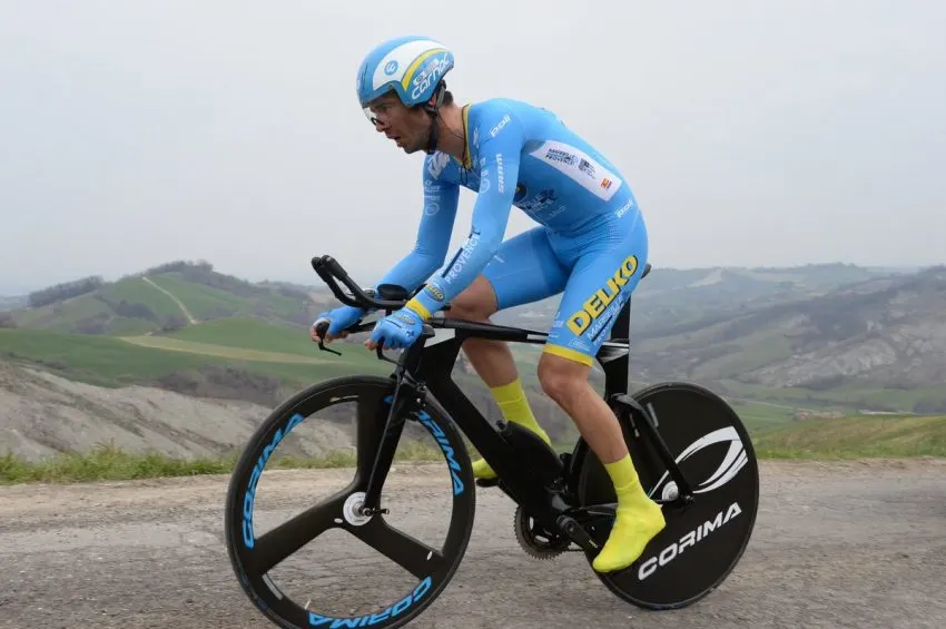 road:-javier-moreno-goes-cycling-on-road-at-mtb-#moreno-#cycling-#vtt-#movistar-#delkomarseill