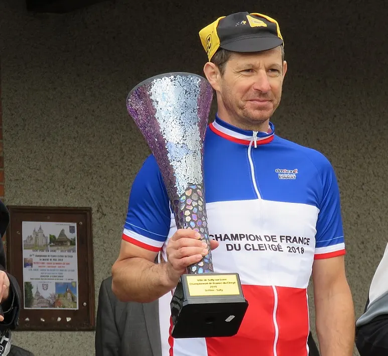 road:-the-french-clergy-championship-2020-in-ardeche-#ardeche-#clerge-#cycling-#cruas-#church-#ffc