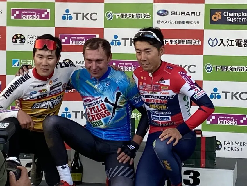 cyclo-cross:-hekele-succeeds-steve-chainel-at-utsunomiya-#uci-#utsunomiyacyclocross-#hekele-#chainel