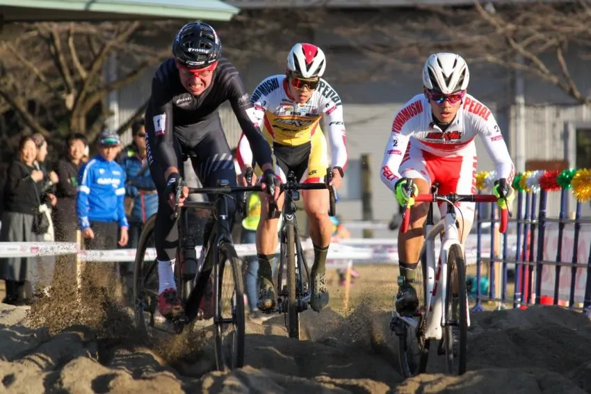 cyclo-cross:-hekele-and-keseg-stevkova-double-at-utsunomiya-#uci-#utsunomiyacyclocross-#hekele-#kesegstevkova