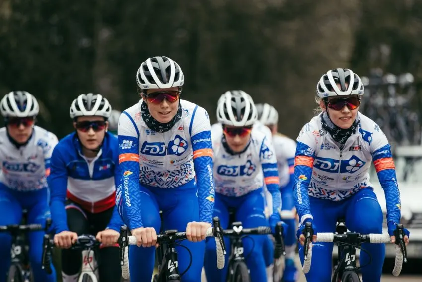 road:-the-fdj-nouvelle-aquitaine-futuroscope-2020-jersey-#rideandshine-#uttrup-#wiel-#muzic-#uciwwt