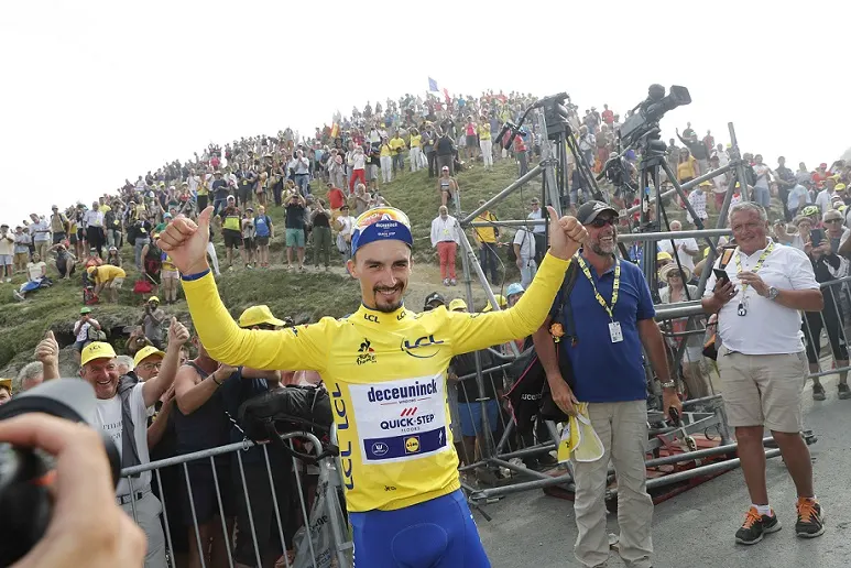 road:-alaphilippe-happy-to-“make-a-little-history”-#alaphilippe-#lequipe-#-tdf2020-#france-#-tokyo2020