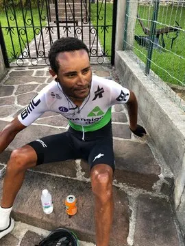 nic-dlamini-has-his-arm-broken-after-an-arrest