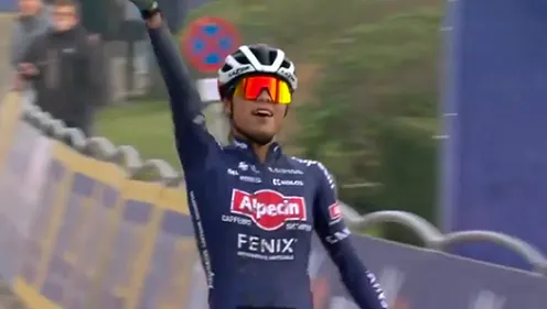 cyclo-cross:-ceylin-del-carmen-alvarado-wins-at-baal-#dvvtrofee-#baal-#gpsvennys-#alvarado-#brand-#cx
