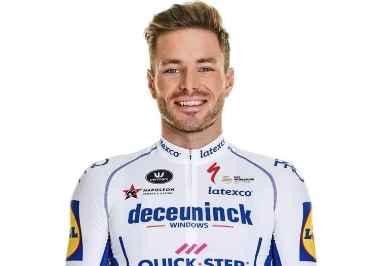 road:-senechal-thinks-he-will-have-“a-little-more-freedom”-#-senechal-#teamwolfpack-#parisroubaix-#-giro103