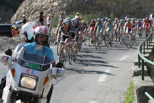 media:-your-cycling-season-program-on-television-in-france-#media-#lequipevelo-#lesrp-#francetvsport-#tv-#uci
